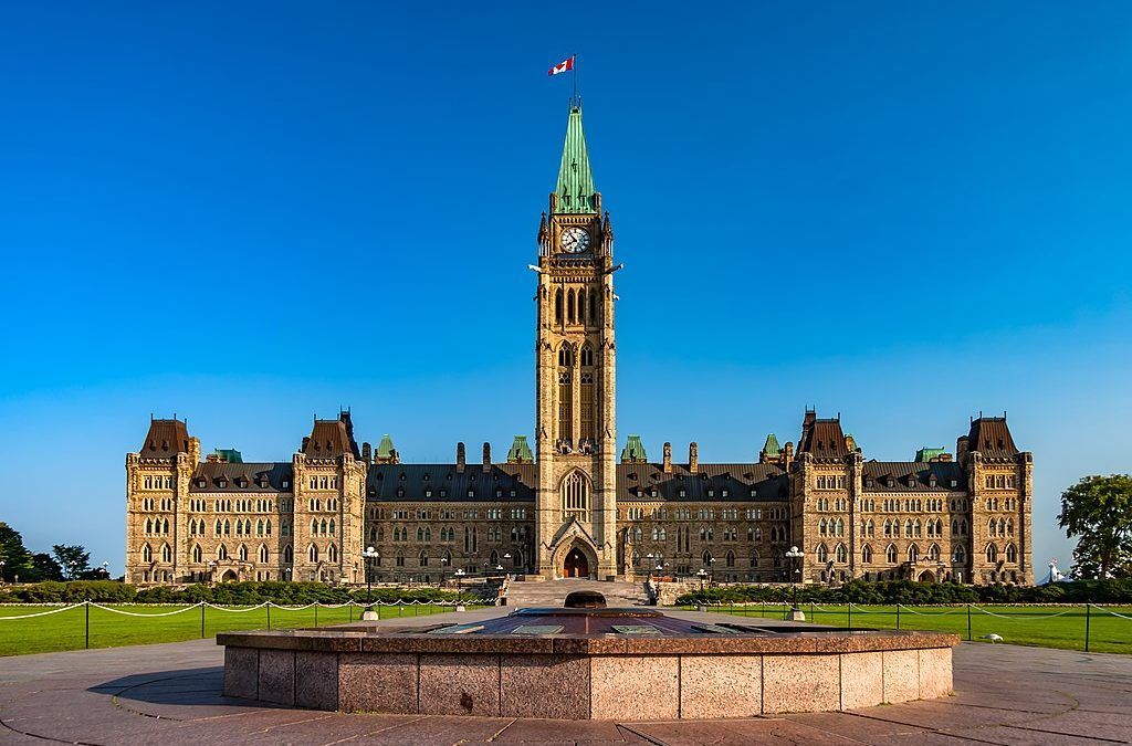 1024px The Parliament of Canada 27249878088